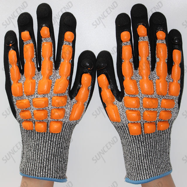 Sandy Nitrile Palm Coated HPPE Liner Anti-vibration And Anti-cut Gloves