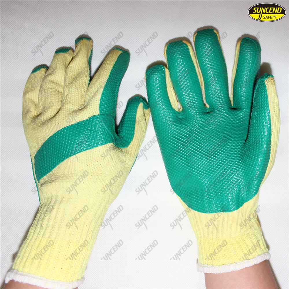 Insulated natural rubber palm coated safety hand gloves